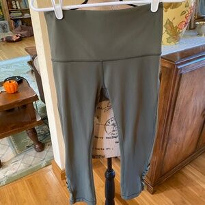 Lululemon Capri Leggings